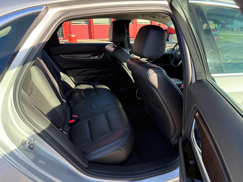 Cadillac XTS 4dr Sdn Luxury FWD 2019