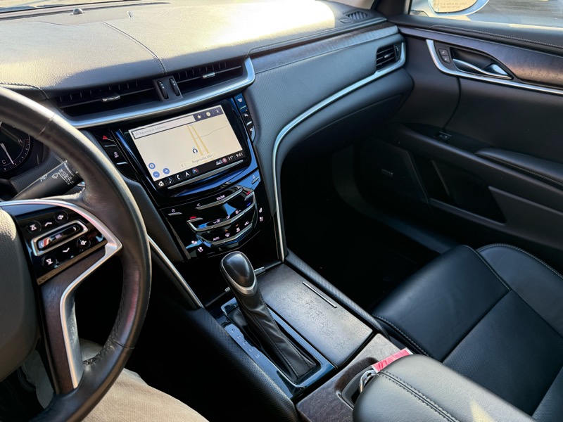 Cadillac XTS 4dr Sdn Luxury FWD 2019