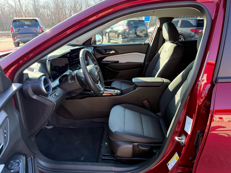 Chevrolet Trax FWD 4dr LT 2025