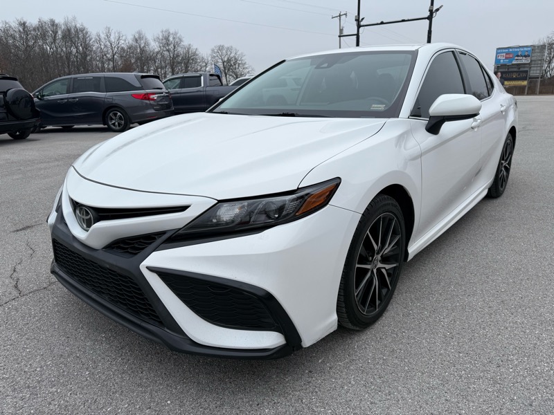 Toyota Camry SE Auto (Natl) 2021