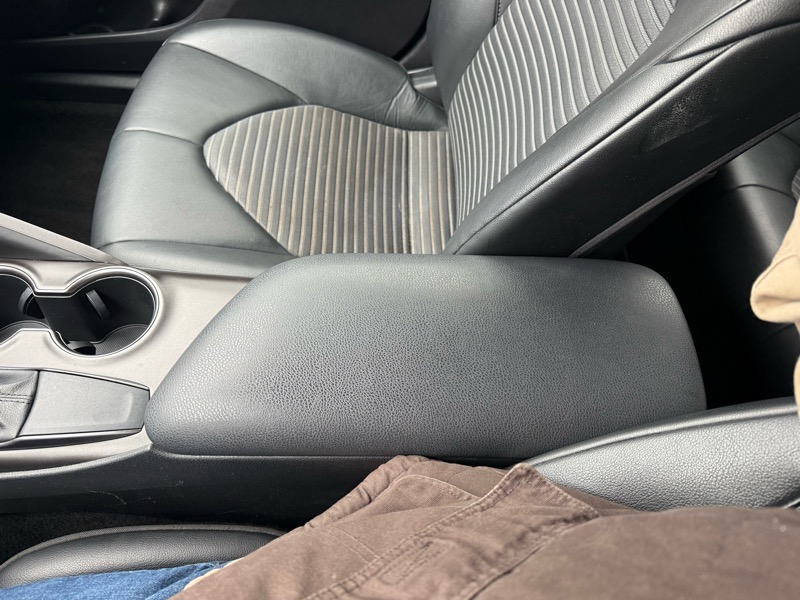 Toyota Camry SE Auto (Natl) 2021