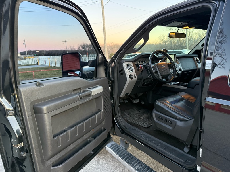 Ford Super Duty F-350 SRW 4WD Crew Cab 156" Lariat 2014