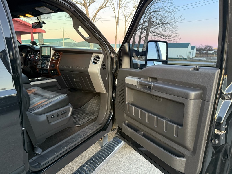 Ford Super Duty F-350 SRW 4WD Crew Cab 156" Lariat 2014