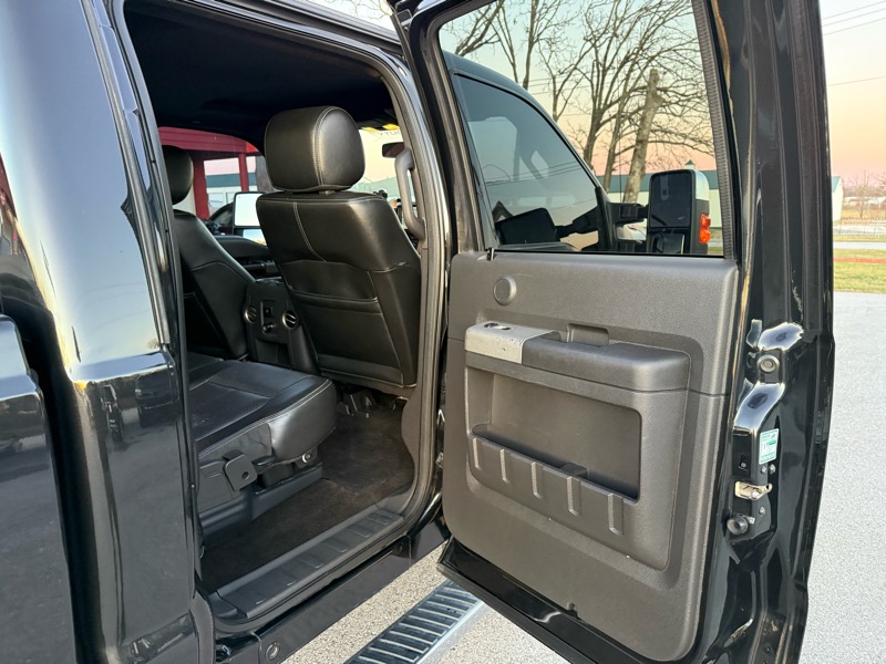 Ford Super Duty F-350 SRW 4WD Crew Cab 156" Lariat 2014