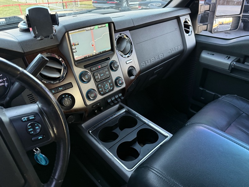 Ford Super Duty F-350 SRW 4WD Crew Cab 156" Lariat 2014