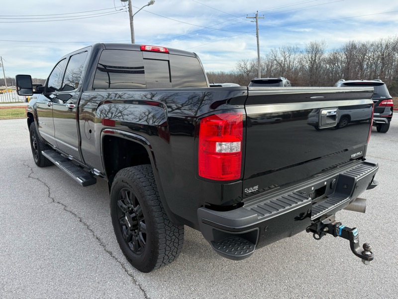 GMC Sierra 2500HD 4WD Crew Cab 153.7" Denali 2017
