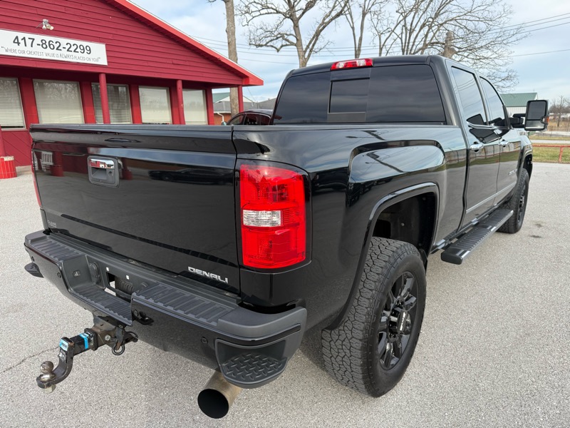 GMC Sierra 2500HD 4WD Crew Cab 153.7" Denali 2017