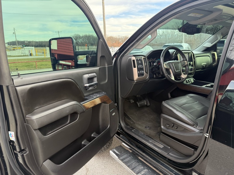 GMC Sierra 2500HD 4WD Crew Cab 153.7" Denali 2017