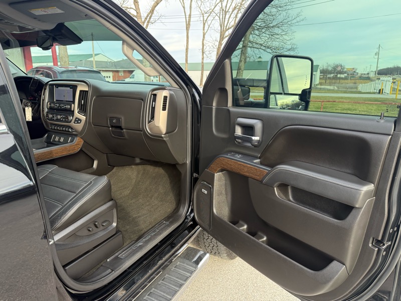 GMC Sierra 2500HD 4WD Crew Cab 153.7" Denali 2017