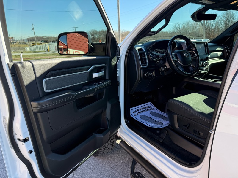 RAM 2500 Big Horn 4x4 Crew Cab 6'4" Box 2020