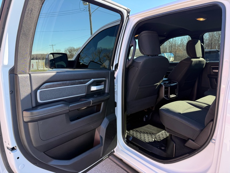 RAM 2500 Big Horn 4x4 Crew Cab 6'4" Box 2020