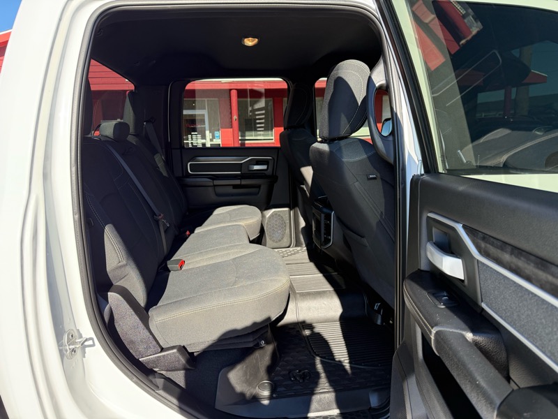 RAM 2500 Big Horn 4x4 Crew Cab 6'4" Box 2020