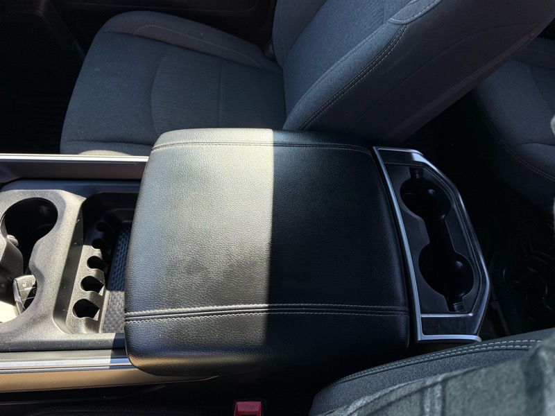 RAM 2500 Big Horn 4x4 Crew Cab 6'4" Box 2020