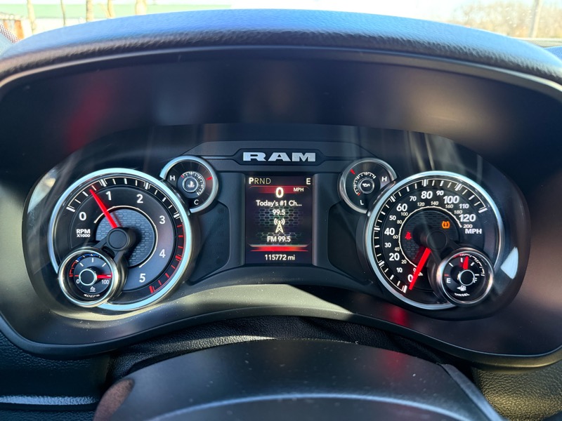 RAM 2500 Big Horn 4x4 Crew Cab 6'4" Box 2020