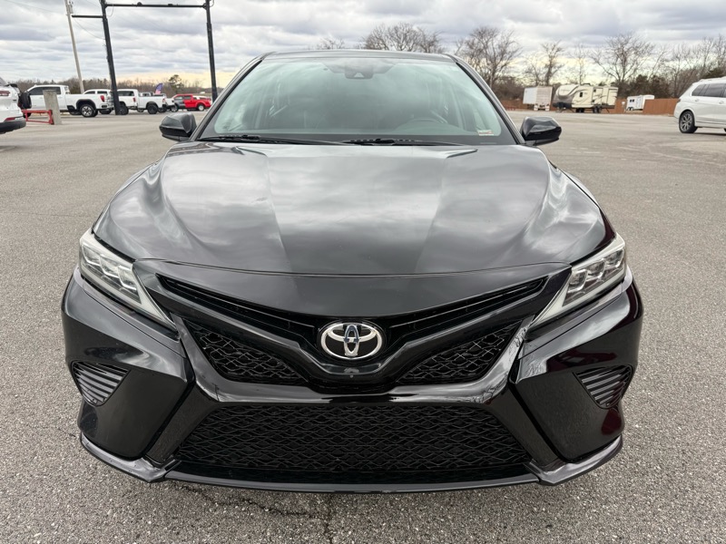 Toyota Camry SE Auto (Natl) 2018