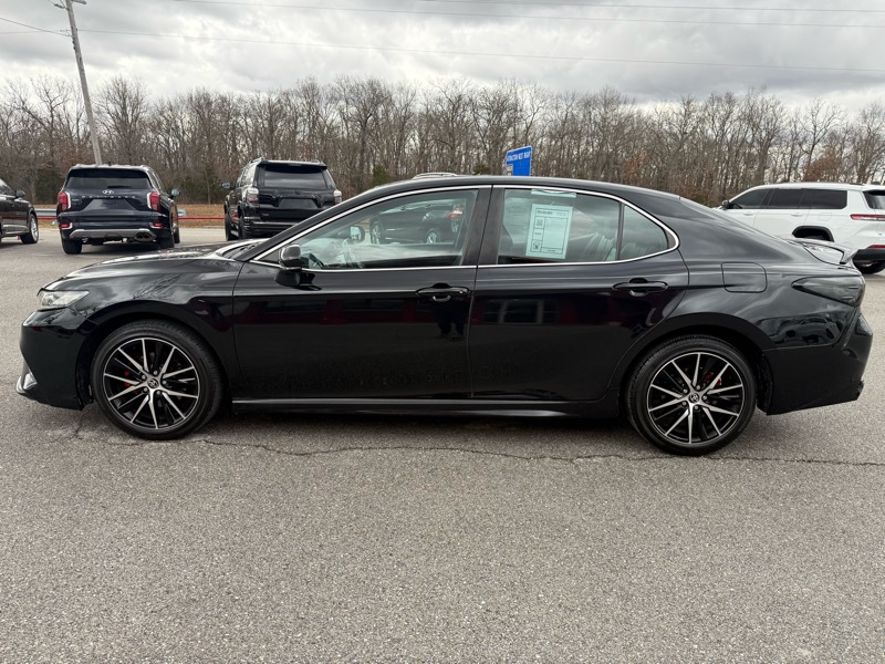 Toyota Camry SE Auto (Natl) 2018