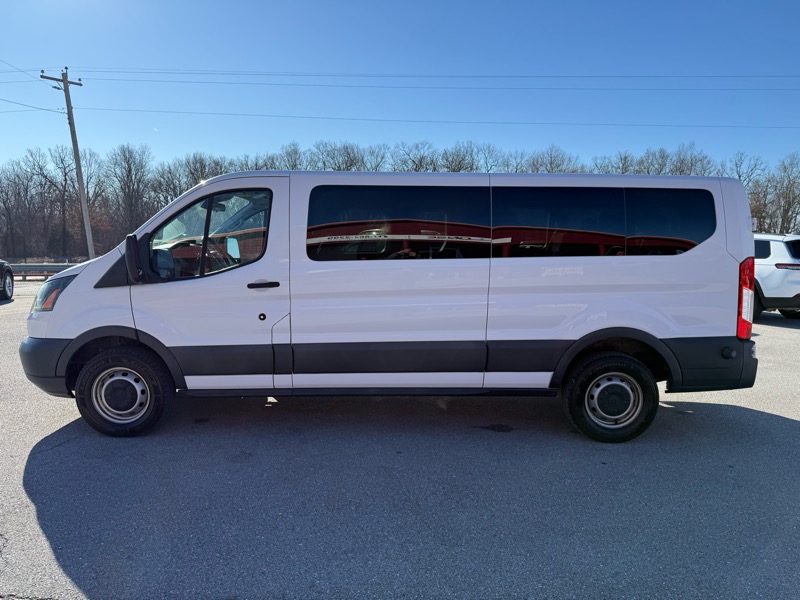 Ford Transit Wagon T-350 148" Low Roof XLT Swing-Out RH Dr 2016