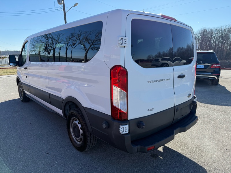 Ford Transit Wagon T-350 148" Low Roof XLT Swing-Out RH Dr 2016