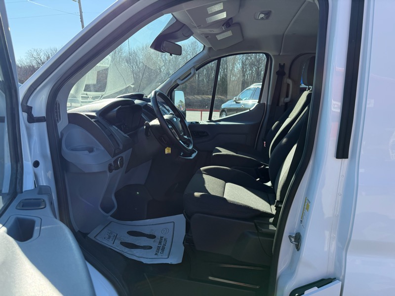 Ford Transit Wagon T-350 148" Low Roof XLT Swing-Out RH Dr 2016