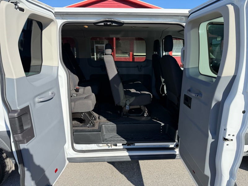Ford Transit Wagon T-350 148" Low Roof XLT Swing-Out RH Dr 2016