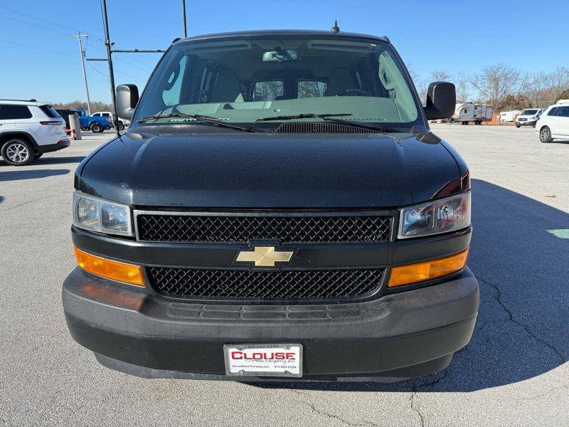 Chevrolet Express Passenger RWD 2500 135" LS 2023