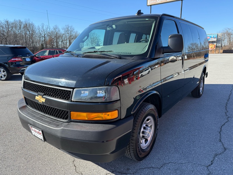 Chevrolet Express Passenger RWD 2500 135" LS 2023