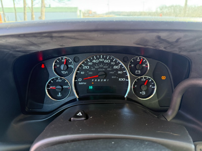 Chevrolet Express Passenger RWD 2500 135" LS 2023