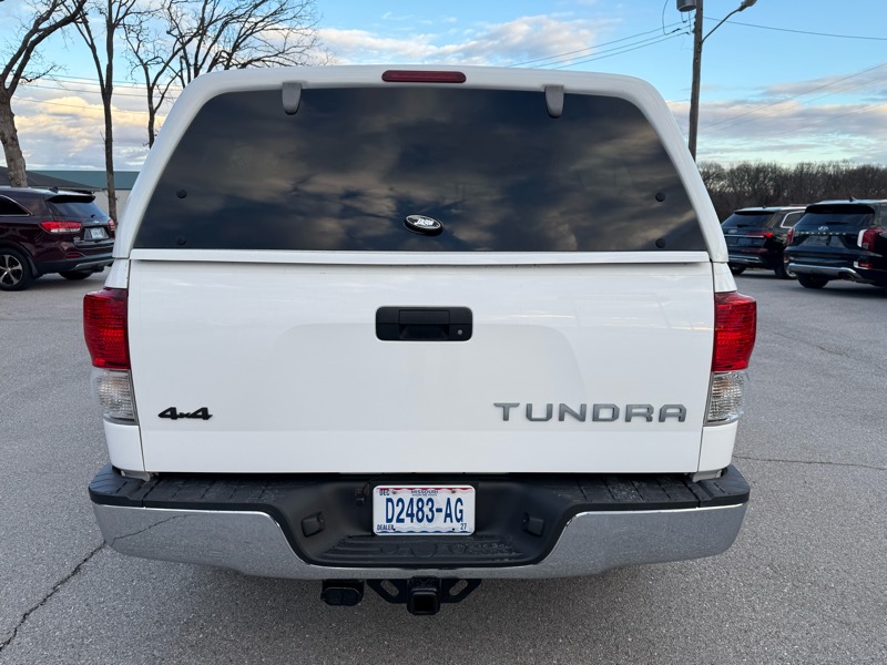 Toyota Tundra 4WD Truck CrewMax 5.7L FFV V8 6-Spd AT (Natl) 2013