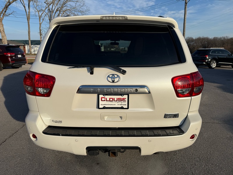 Toyota Sequoia 4WD 5.7L Platinum (Natl) 2014