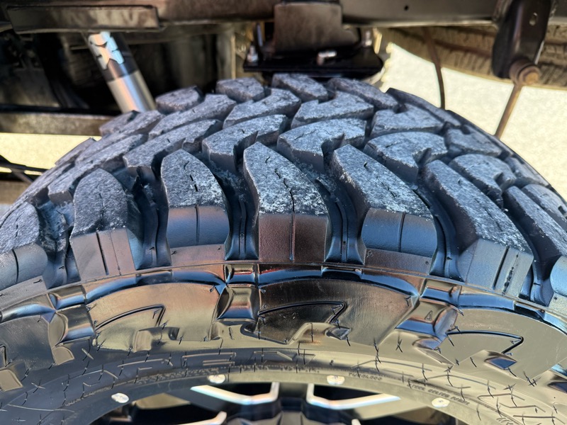 RAM 2500 4WD Mega Cab 160.5" Longhorn 2014