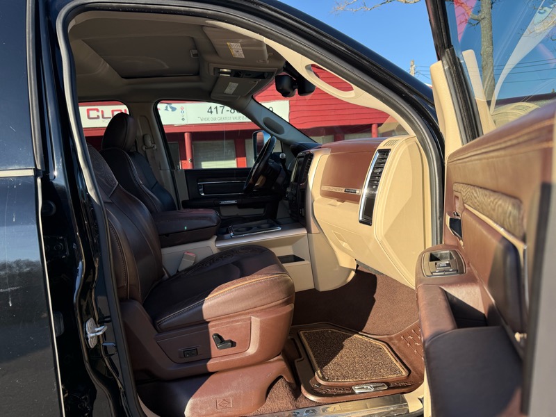 RAM 2500 4WD Mega Cab 160.5" Longhorn 2014