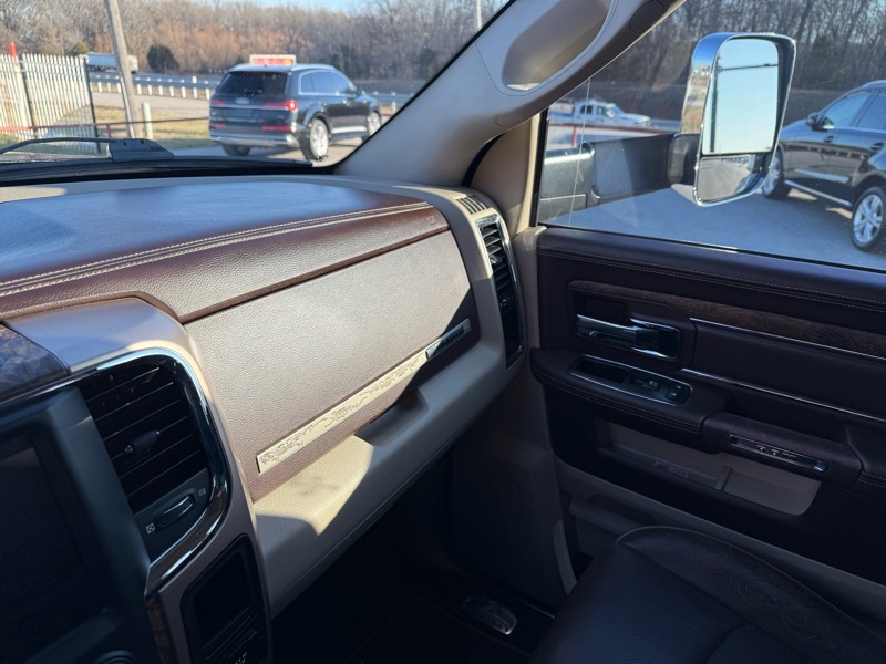 RAM 2500 4WD Mega Cab 160.5" Longhorn 2014