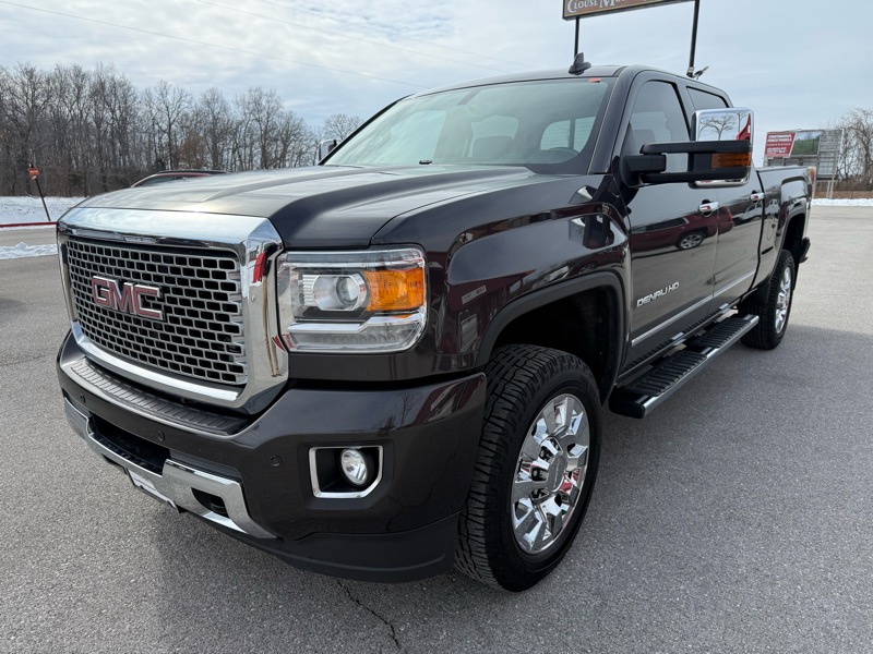 GMC Sierra 2500HD available WiFi 4WD Crew Cab 153.7" Denali 2015