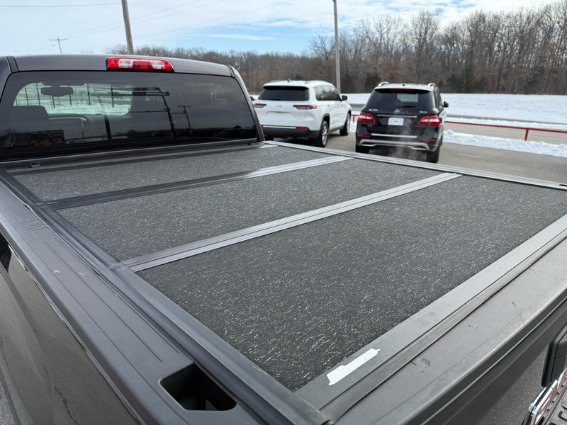 GMC Sierra 2500HD available WiFi 4WD Crew Cab 153.7" Denali 2015