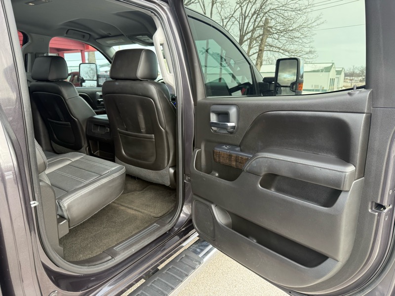 GMC Sierra 2500HD available WiFi 4WD Crew Cab 153.7" Denali 2015