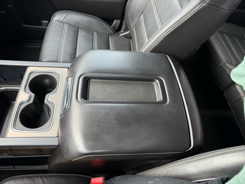 GMC Sierra 2500HD available WiFi 4WD Crew Cab 153.7" Denali 2015