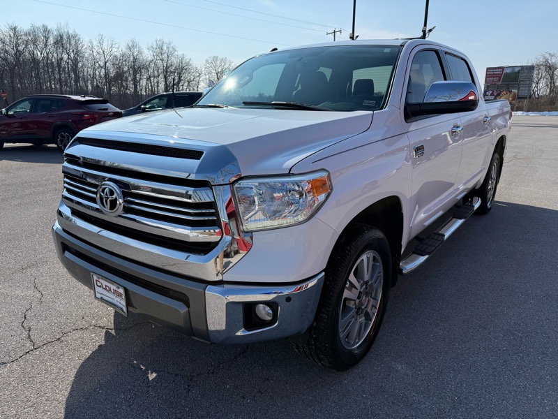 Toyota Tundra 4WD 1794 Edition CrewMax 5.5' Bed 5.7L FFV (Natl) 2017