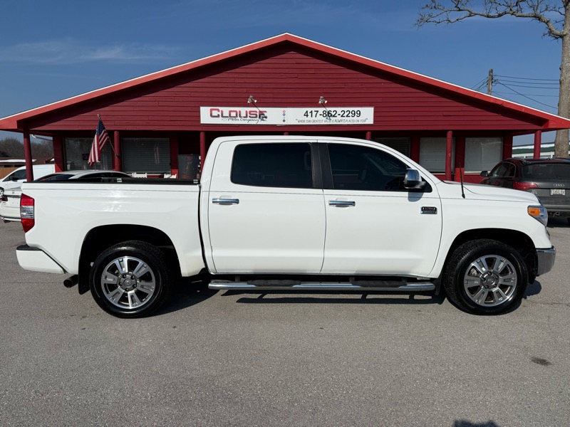 Toyota Tundra 4WD 1794 Edition CrewMax 5.5' Bed 5.7L FFV (Natl) 2017
