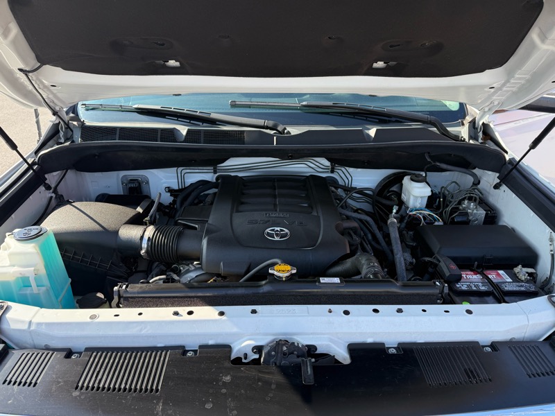 Toyota Tundra 4WD 1794 Edition CrewMax 5.5' Bed 5.7L FFV (Natl) 2017