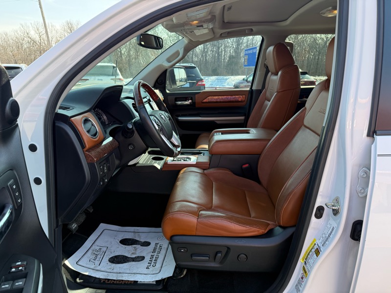 Toyota Tundra 4WD 1794 Edition CrewMax 5.5' Bed 5.7L FFV (Natl) 2017