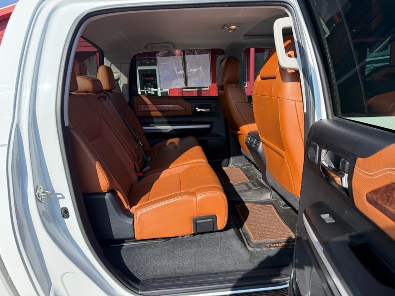 Toyota Tundra 4WD 1794 Edition CrewMax 5.5' Bed 5.7L FFV (Natl) 2017