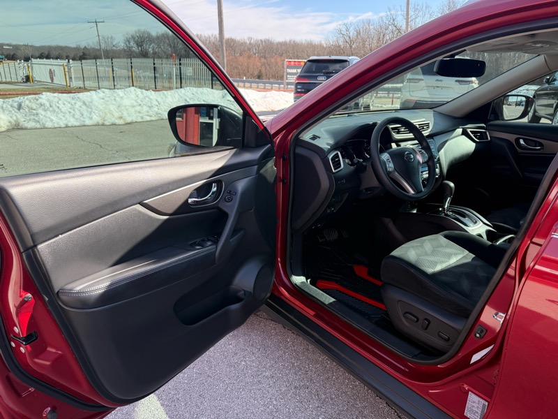 Nissan Rogue AWD 4dr SV 2015