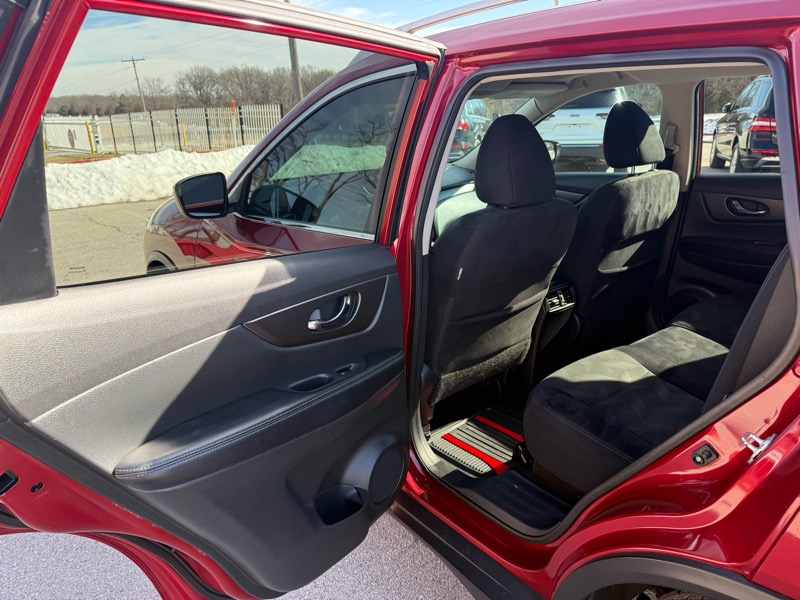 Nissan Rogue AWD 4dr SV 2015