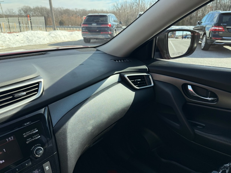 Nissan Rogue AWD 4dr SV 2015