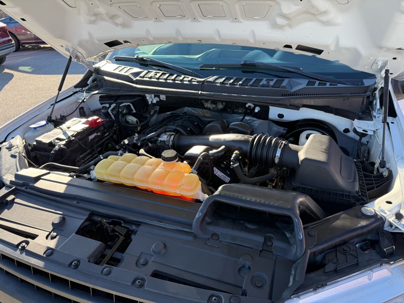 Ford F-150 XL 2WD Reg Cab 8' Box 2018