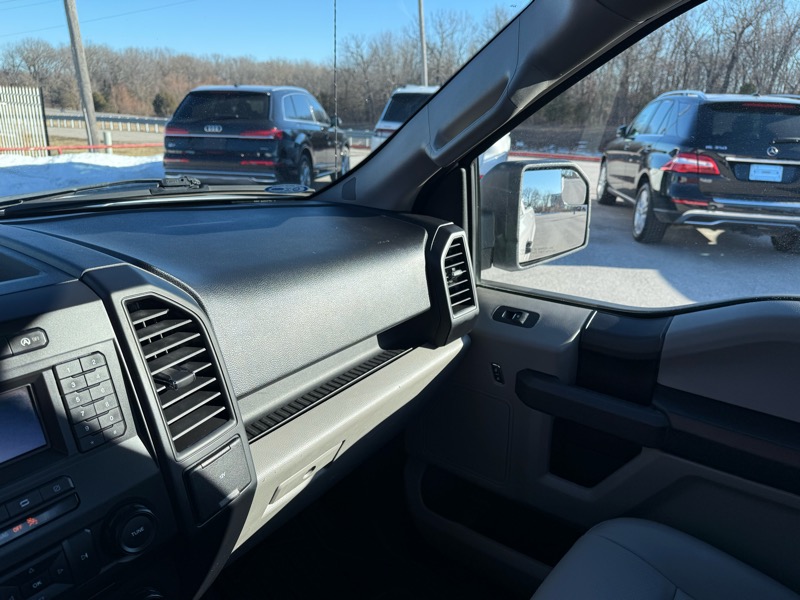 Ford F-150 XL 2WD Reg Cab 8' Box 2018