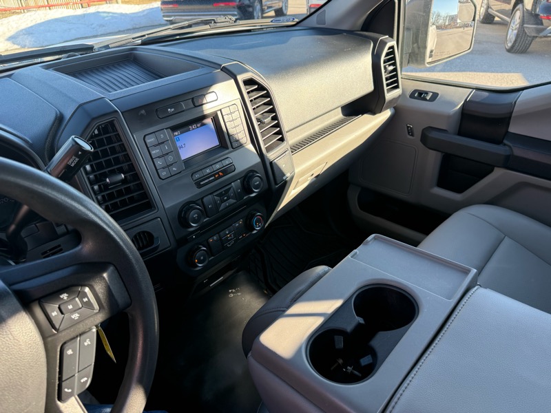 Ford F-150 XL 2WD Reg Cab 8' Box 2018