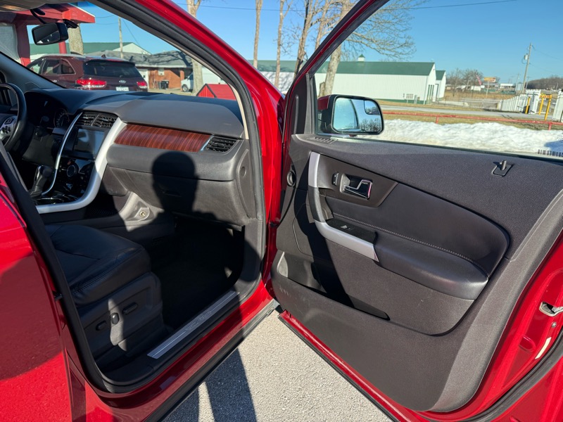 Ford Edge 4dr Limited FWD 2012