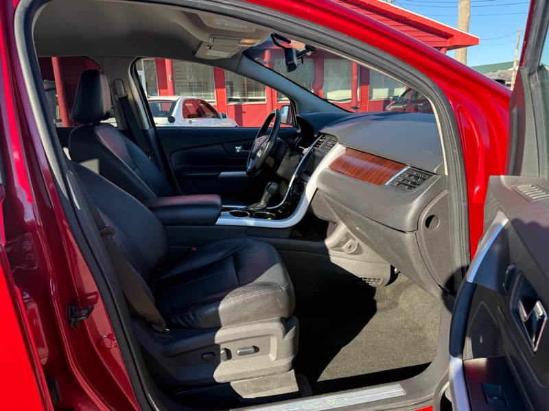 Ford Edge 4dr Limited FWD 2012