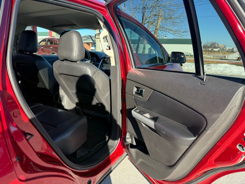 Ford Edge 4dr Limited FWD 2012